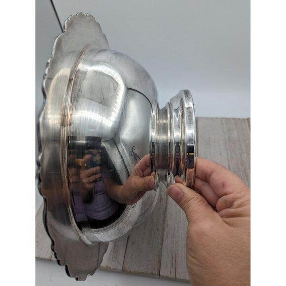 Wm A Rogers By Oneida Ltd Silversmiths 10” Dish Pedestal Bowl w/ Lid Etched - Picture 10 of 12